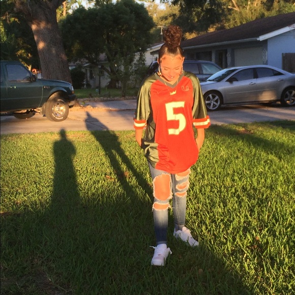 Meet your Posher, Janet - Picture 1 of 1